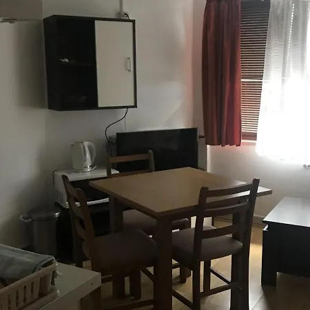 Homely In With Swimming Pool Apartment Poreč